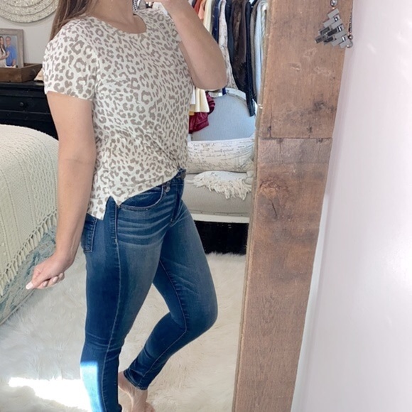 Lucky Brand leopard print top size medium - Picture 3 of 5